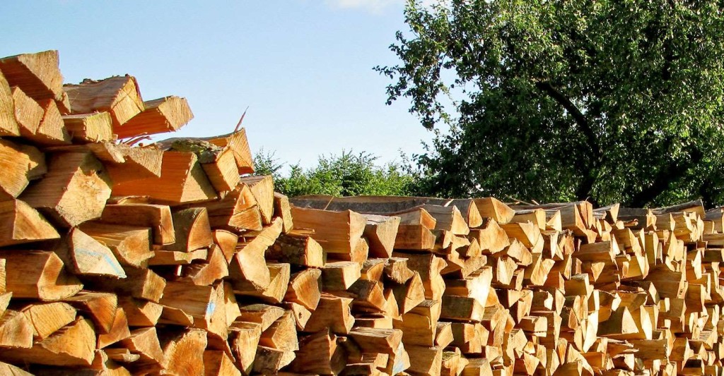 Luftgetrocknetes Brennholz